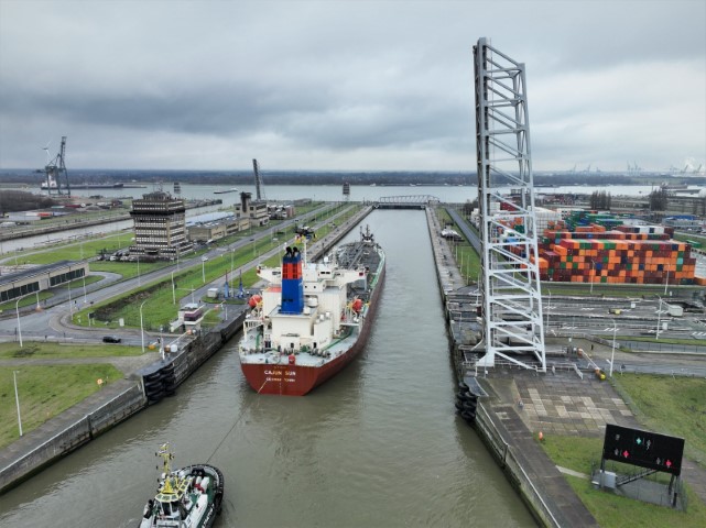 Methanex’s subsidiary, Waterfront Shipping, in partnership with MOL, completes first-ever net-zero voyage fuelled by bio-methanol.